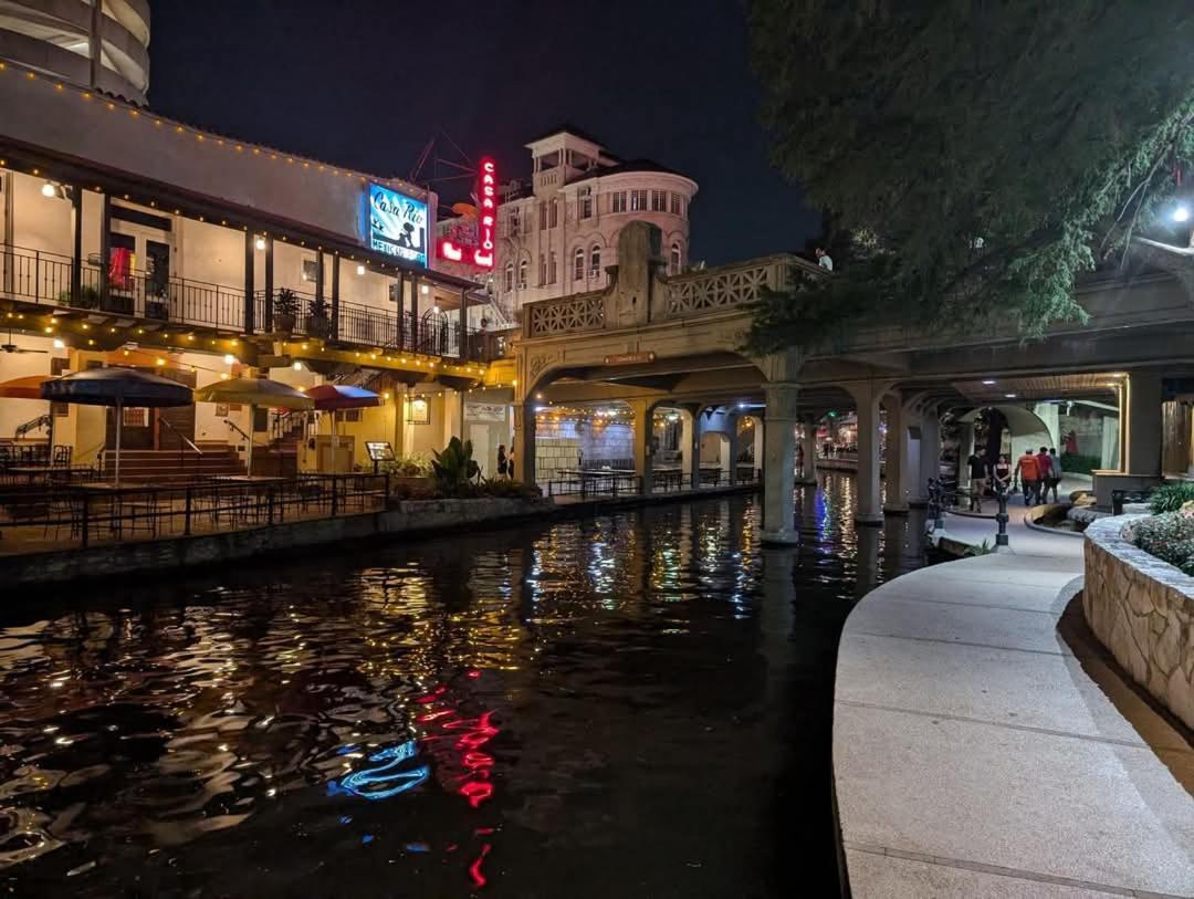 Viva Fiesta Condo On San Antonio Riverwalk Extérieur photo