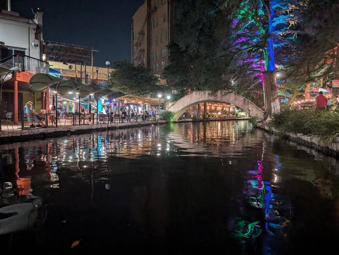 Viva Fiesta Condo On San Antonio Riverwalk Extérieur photo